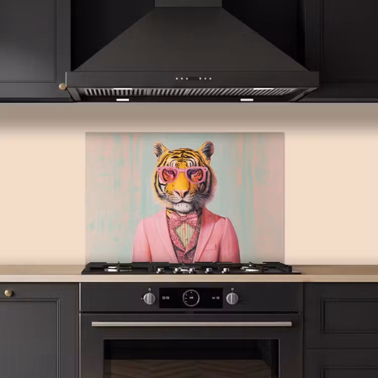 Tijger - Strik - Jasje - Roze keuken achterwand spatscherm klein -sfeer1