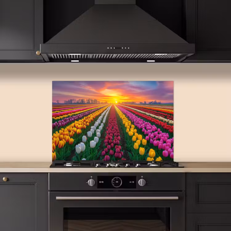 Tulpenveld - Zonsondergang - Kleurrijk keuken achterwand spatscherm klein -sfeer1