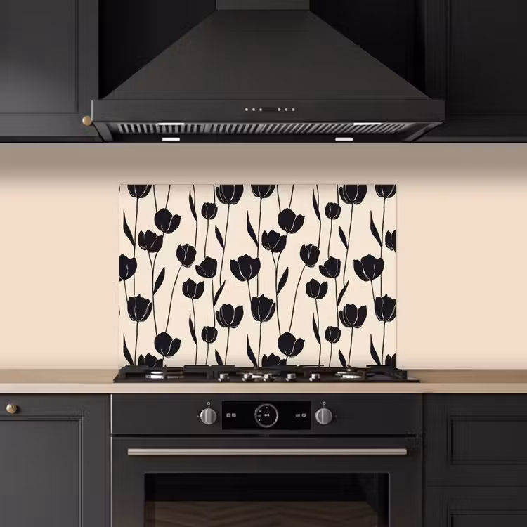 Tulpen - Patroon - Zwart keuken achterwand spatscherm klein 900 -sfeer1