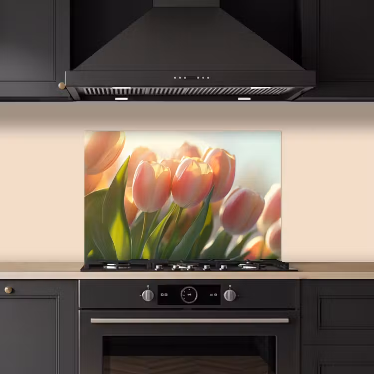 Tulpen - Roze - Zonnestralen keuken achterwand spatscherm klein -sfeer1