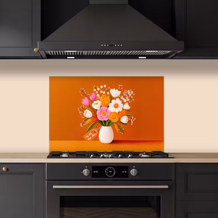 Vaas - Bloemen - Oranje keuken achterwand spatscherm klein -sfeer1