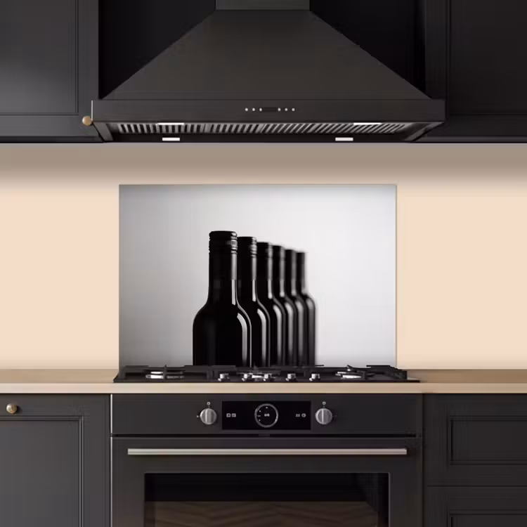 Wijnflessen - Zwart - Minimalistisch keuken achterwand spatscherm klein -sfeer1