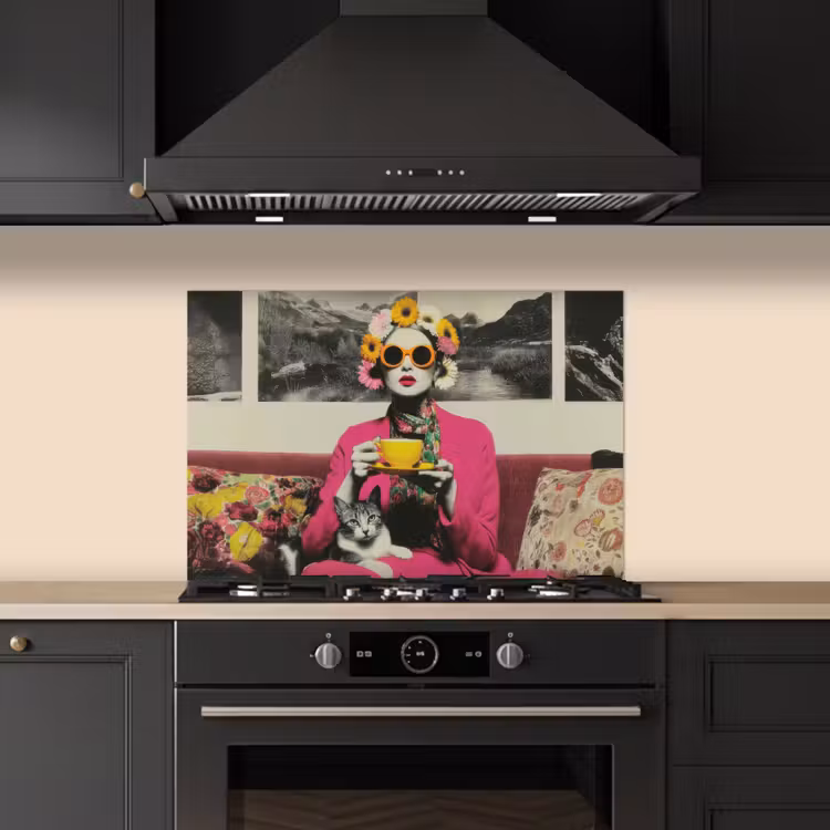 Vrouw - Kat - Bloemen - Kopje - Retro keuken achterwand spatscherm klein -sfeer1