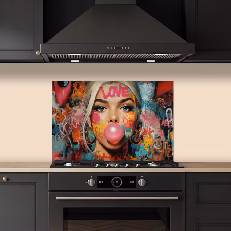 Vrouw - Kauwgom - Graffiti - Love keuken achterwand spatscherm klein -sfeer1
