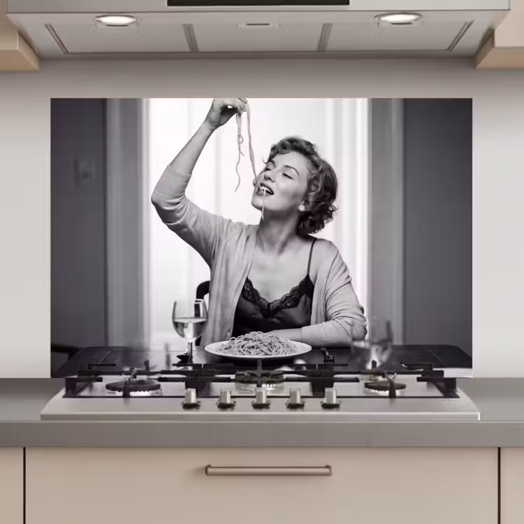 Vrouw - Spaghetti - Zwart - Wit keuken achterwand spatscherm klein -3d_website