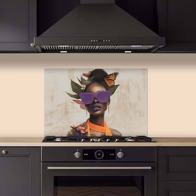 Vrouw - Zonnebril - Vlinder - Bloemen keuken achterwand spatscherm klein -sfeer1