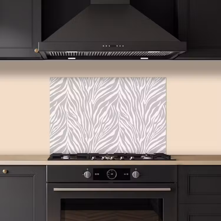 Zebra - Motief - Grijs keuken achterwand spatscherm klein 900 -sfeer1