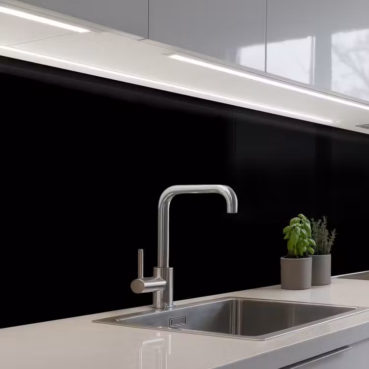Zwart - Effen kleur keuken achterwand 2 middel 871 -3d_schuin