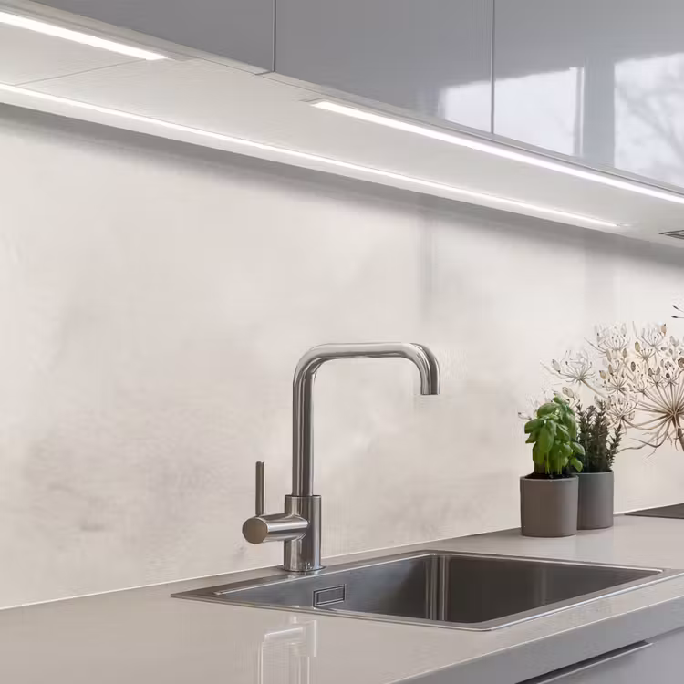 Vlinder - Bloem -Natuur - Beige keuken achterwand 2 middel -3d_schuin