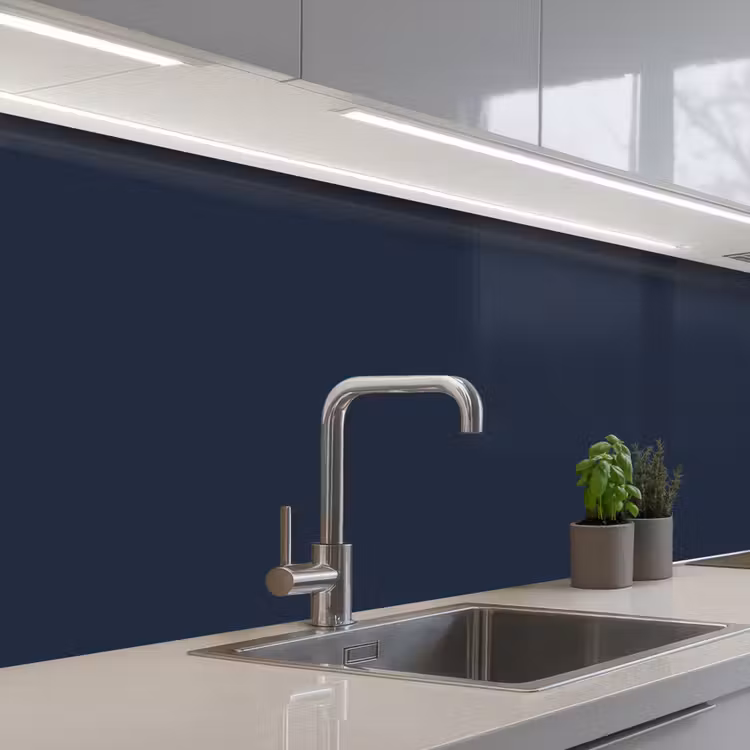 Geldersblauw - Blauw - Klassiek keuken achterwand 2 middel 871 -3d_schuin