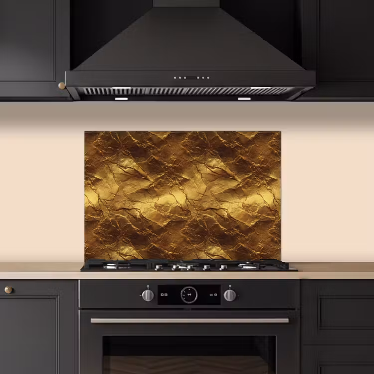Bladgoud - Textuur - Goud keuken achterwand spatscherm klein 900 -sfeer1