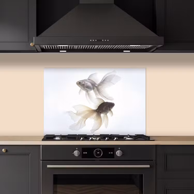 Goudvissen - Modern - Wit keuken achterwand 2 middel -3d_schuin