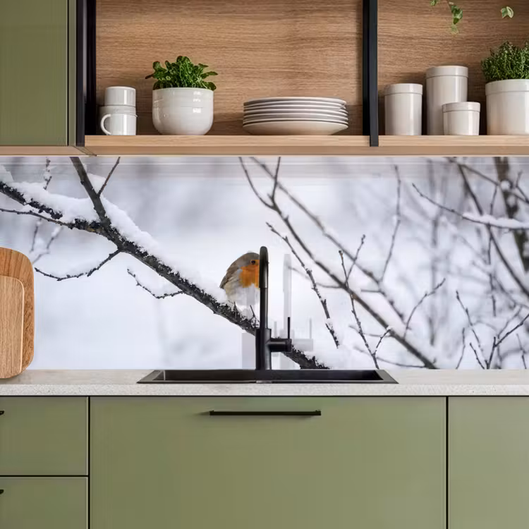 Roodborstje - Tak - Sneeuw - Winter - Levendig keuken achterwand 2 middel -sfeer3