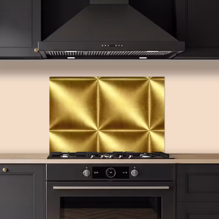 Textuur - Geborsteld Goud - Industrieel - Metallic keuken achterwand spatscherm klein 900 -sfeer1