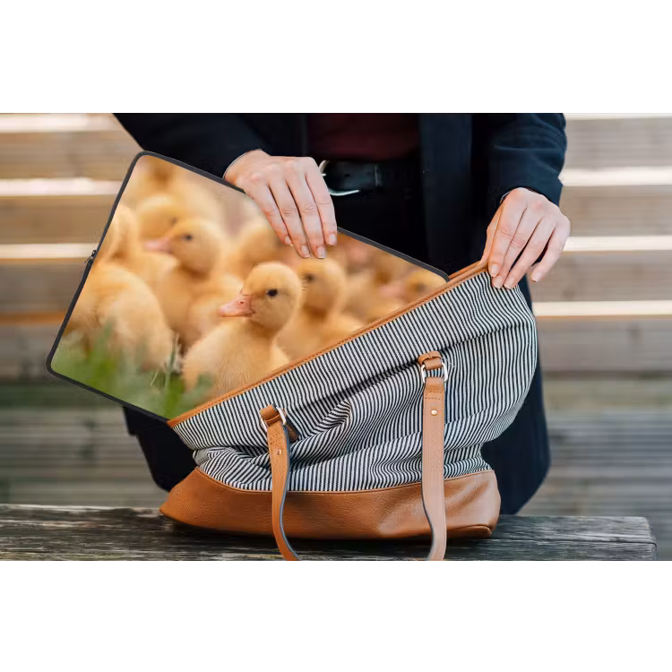 Pijltje - Eend - Natuur - Geel laptophoes neopreen klein -tas