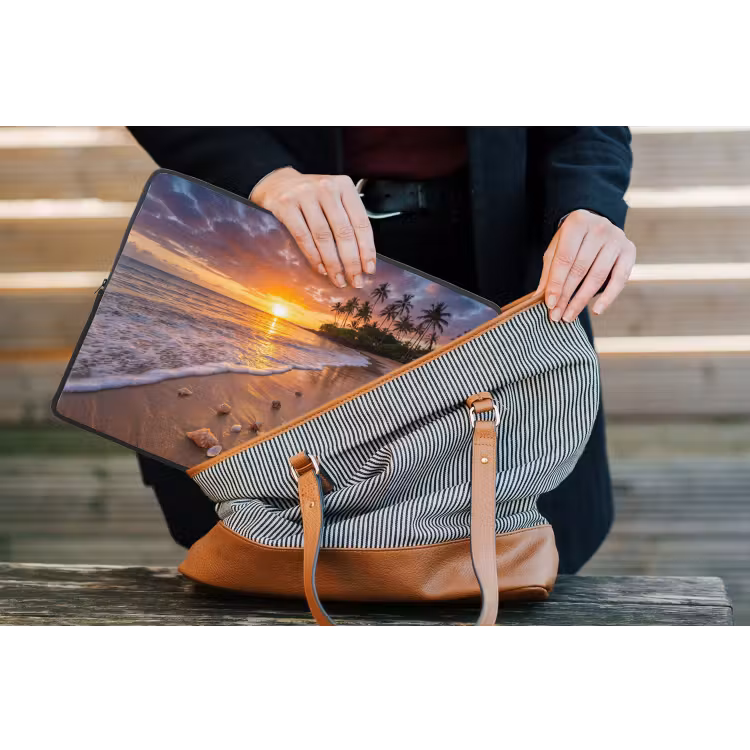 Strand - Zonsondergang - Palmbomen - Natuur - Oranje laptophoes neopreen klein -tas