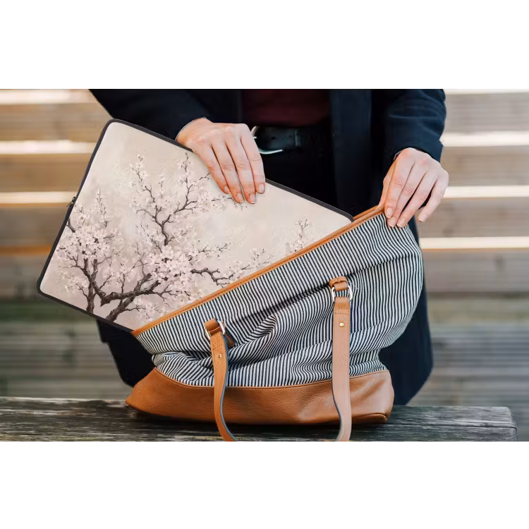 Bloesem - Illustratie - Taupe laptophoes neopreen klein -tas