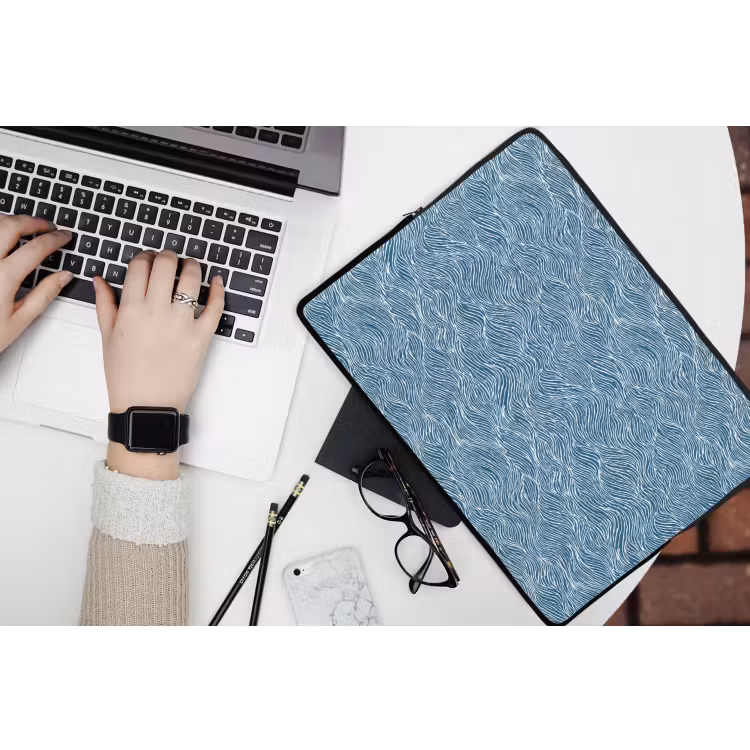 Blauw - Wit - Golven - Getekend - Textuur laptophoes neopreen klein 279 -bureau