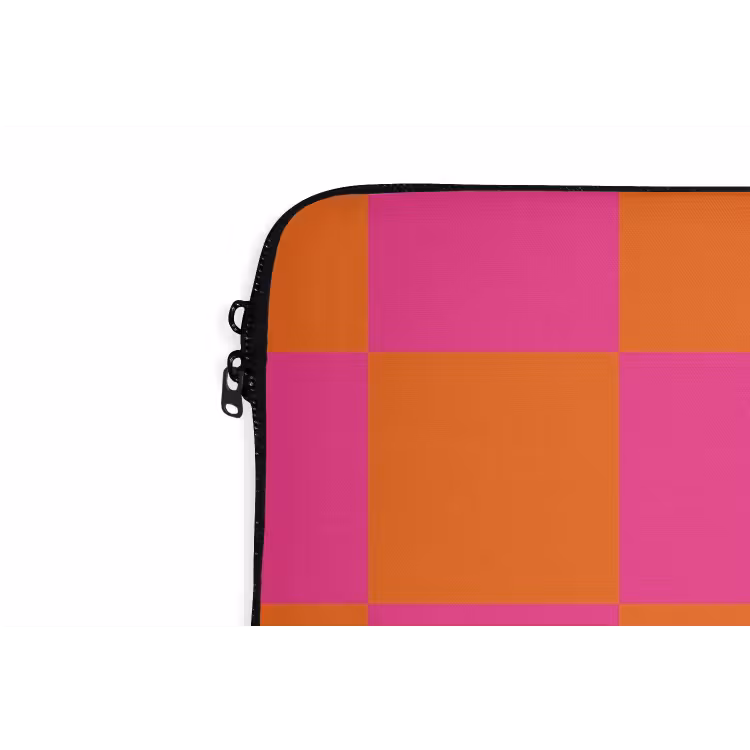 Schaakbord print - Oranje - Roze - Blokjes laptophoes neopreen klein -detail