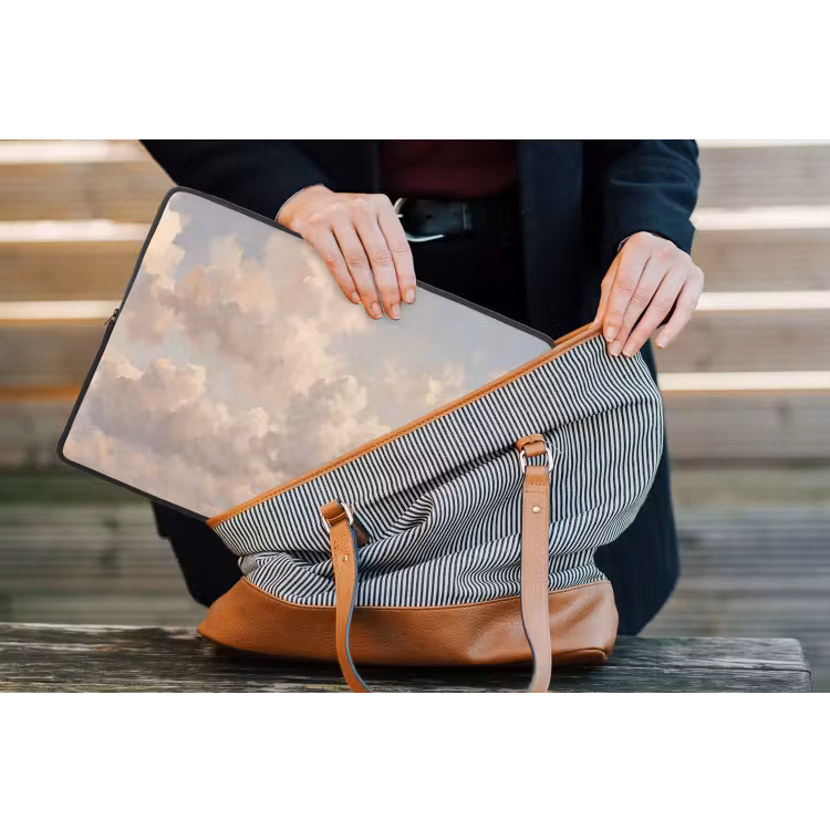 Wolken - Zacht - Natuur - Klassiek - Beige laptophoes neopreen klein -tas