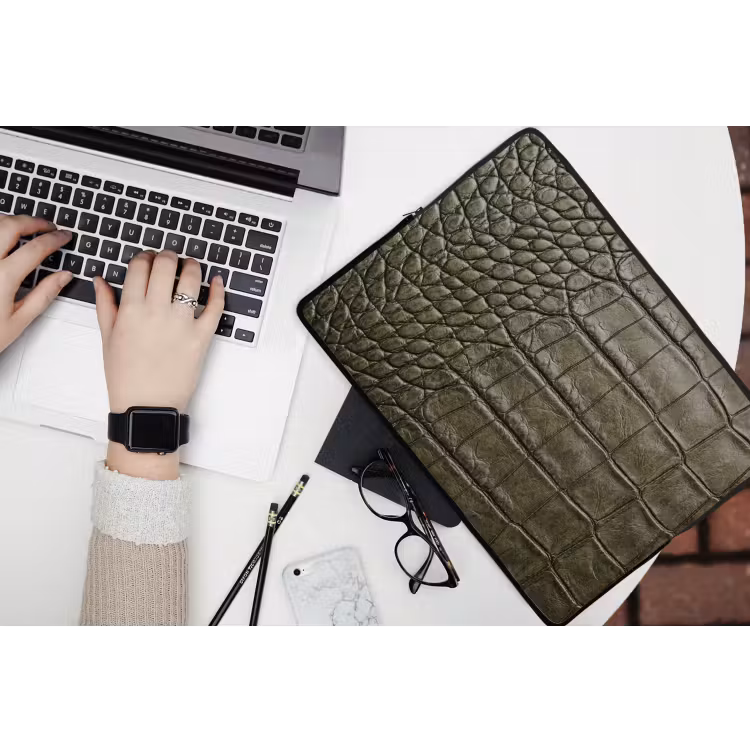Krokodillenleer - Structuur - Groen laptophoes neopreen klein -bureau