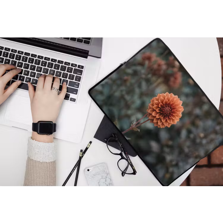 Dahlia - Bloem - Natuur - Sfeervol laptophoes neopreen klein -bureau