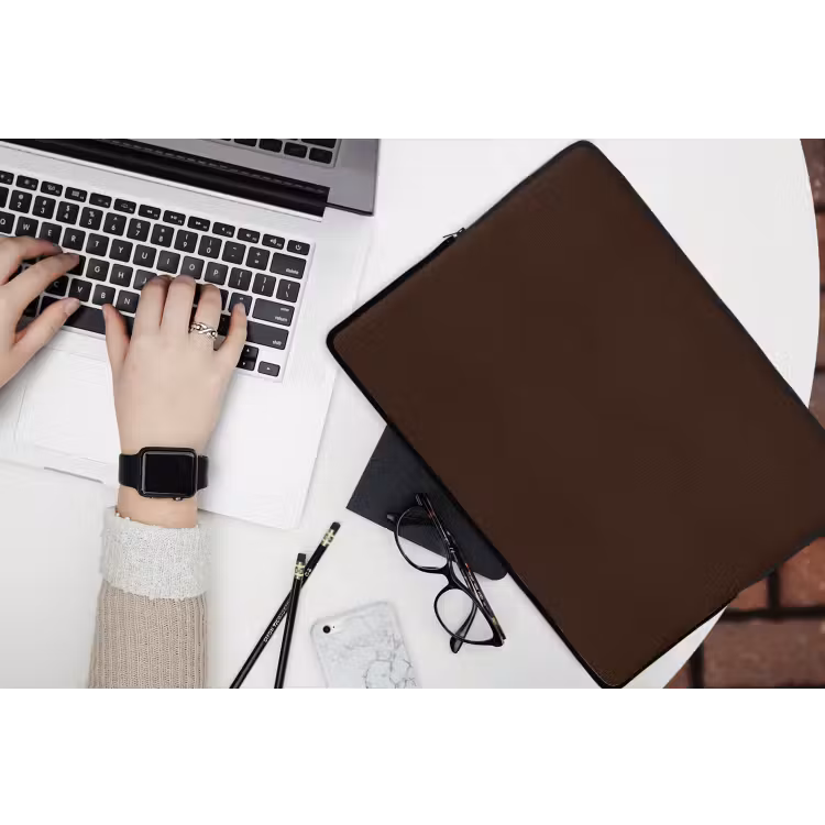 Dark - Chocolate - Bruin laptophoes neopreen klein 279 -bureau