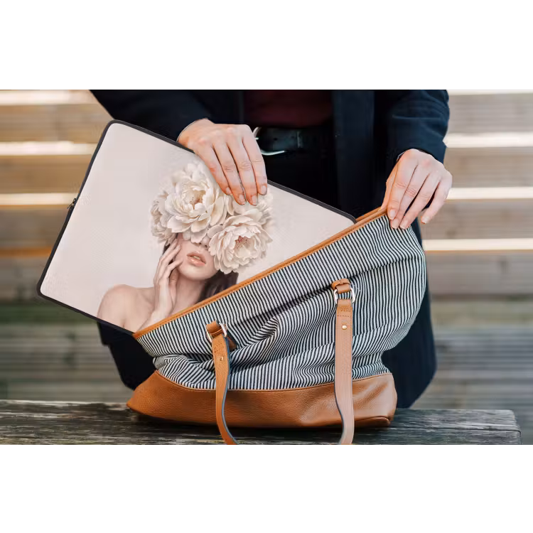 Gezicht - Pioenrozen - Crème laptophoes neopreen klein -tas