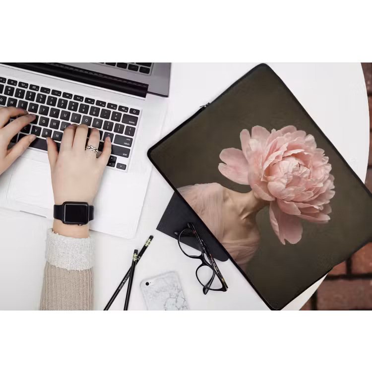 Gezicht - Roos - Roze laptophoes neopreen klein -bureau