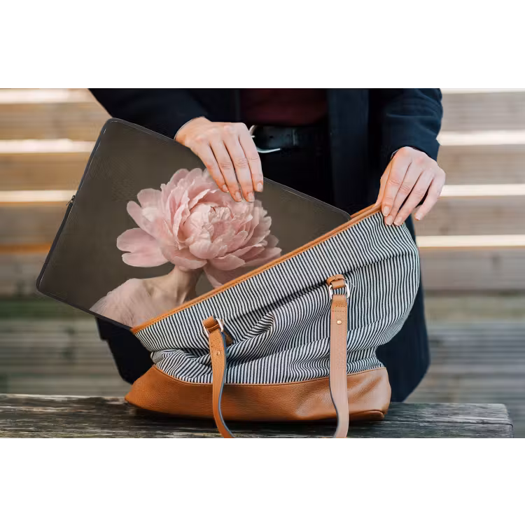 Gezicht - Roos - Roze laptophoes neopreen klein -tas