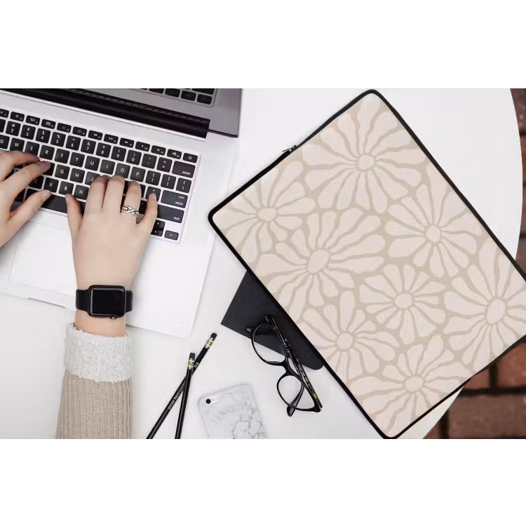 Bloemen - Print - Beige - Bruin - Minimalistisch laptophoes neopreen klein -bureau
