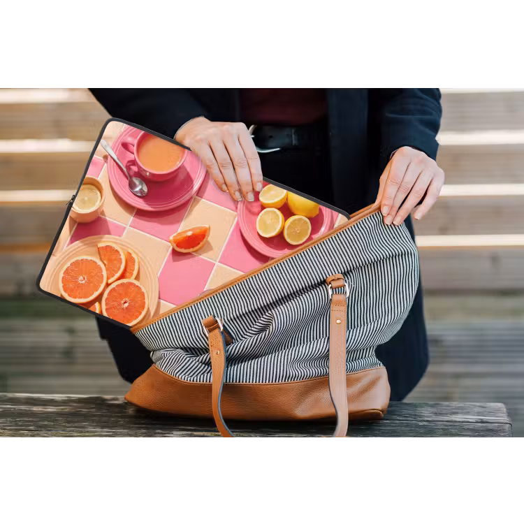 Eten - Citrusvruchten - Stillevens - Roze - Oranje laptophoes neopreen klein -tas
