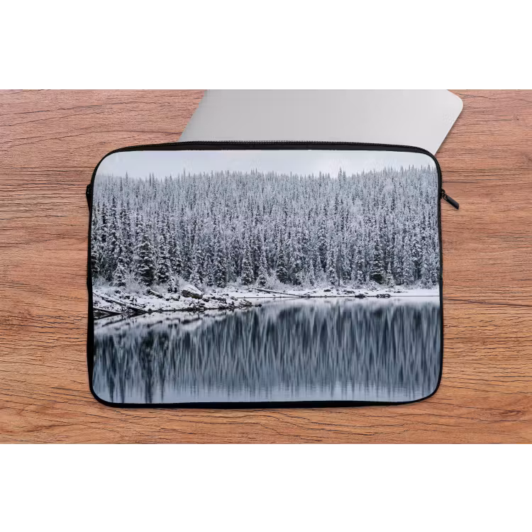 Bos - Reflectie - Meer - Winter - Serene laptophoes neopreen klein -tafel