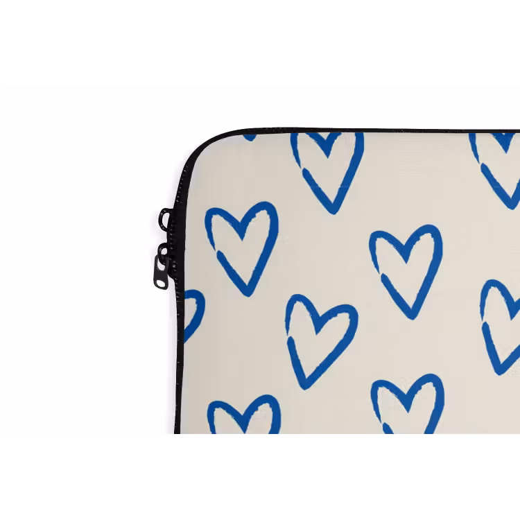 Hartjes patroon - Blauw - Beige - Liefde laptophoes neopreen klein -detail