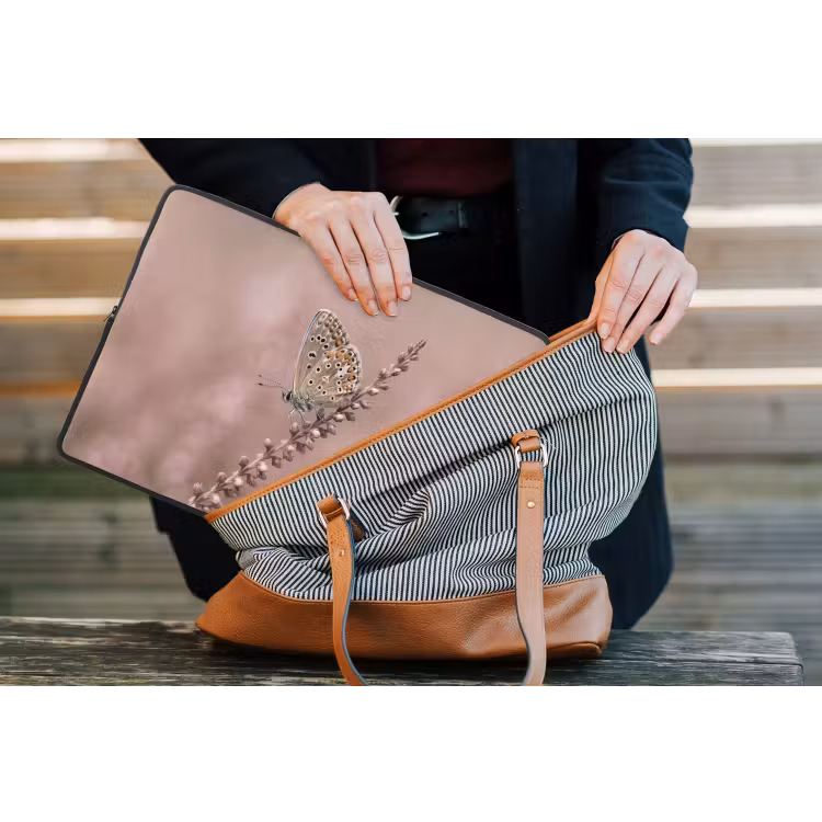 Lavendel - Vlinder - Paars laptophoes neopreen klein -tas