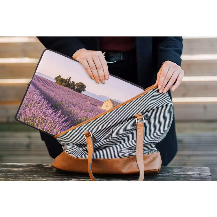 Lavendel - Landschap - Sereen - Paars laptophoes neopreen klein -tas