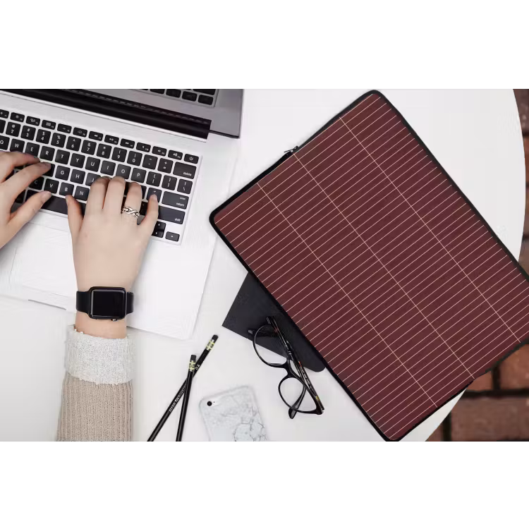 Lijnen - Patroon - Bordeaux laptophoes neopreen klein 279 -bureau