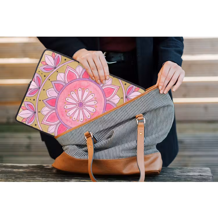 Mandala - Patroon - Kunst - Aquarel - Roze laptophoes neopreen klein -tas