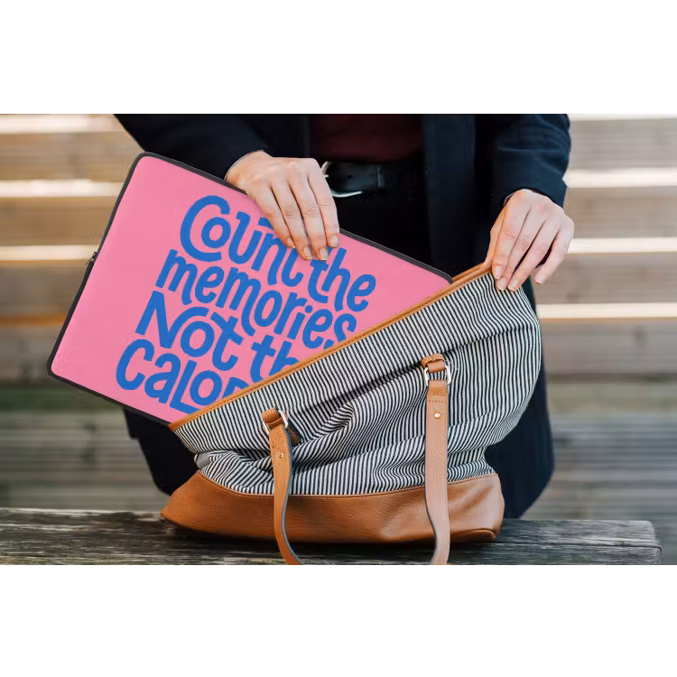 Memories - Roze - Blauw - Quote laptophoes neopreen klein -tas