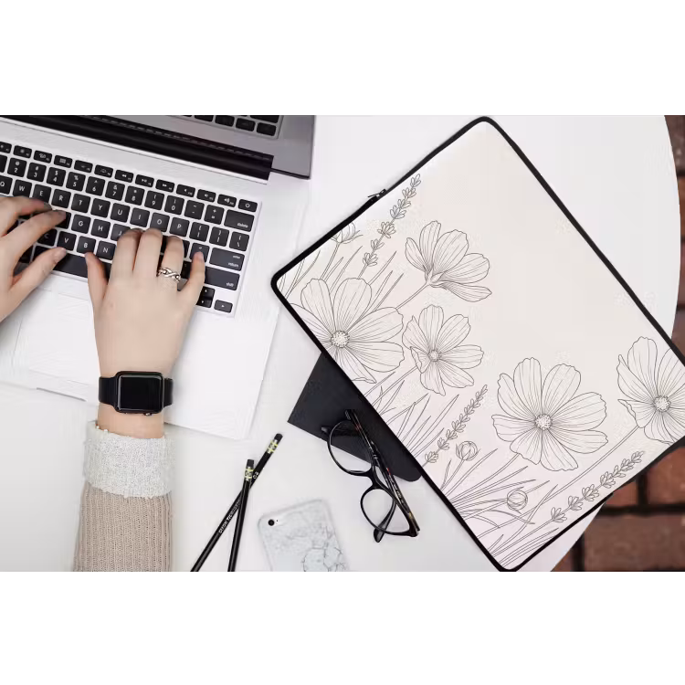 Minimalistisch - Modern - Bloemen - Beige laptophoes neopreen klein -bureau