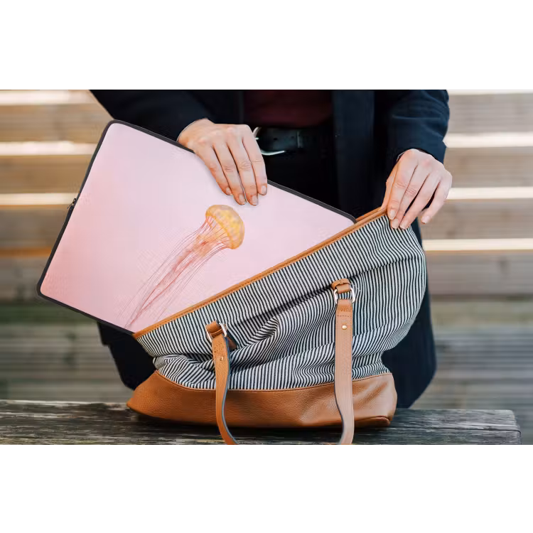 Sierlijk - Kwal - Roze laptophoes neopreen klein -tas
