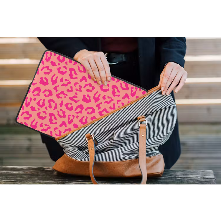 Panterprint - Roze - Dierenprint - Minimalistisch laptophoes neopreen klein -tas