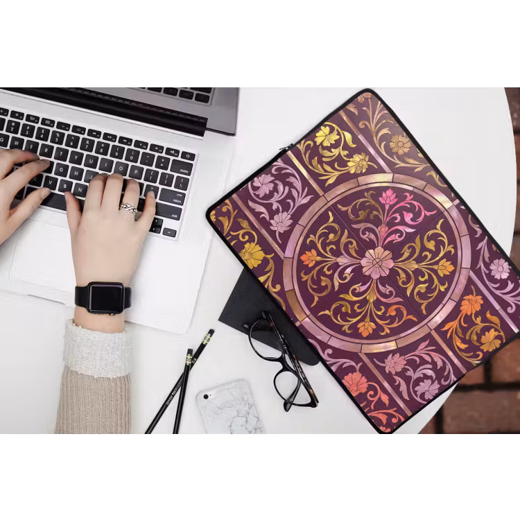 Patroon - Floraal - Oosters - Paars - Goud laptophoes neopreen klein -bureau