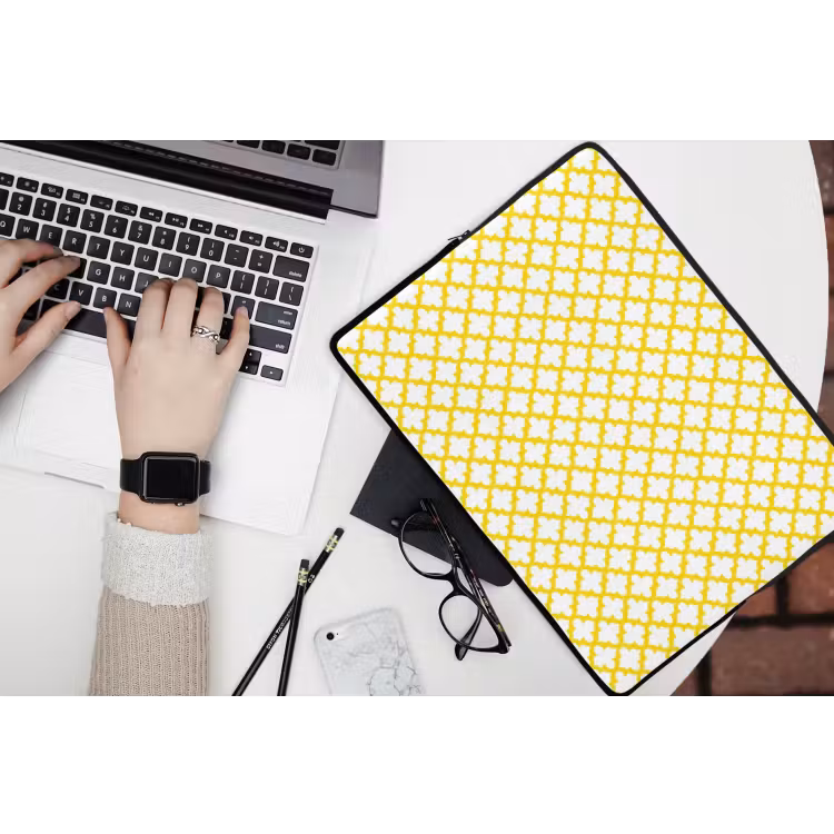 Patroon - Geometrisch - Klassiek - Geel laptophoes neopreen klein 279 -bureau