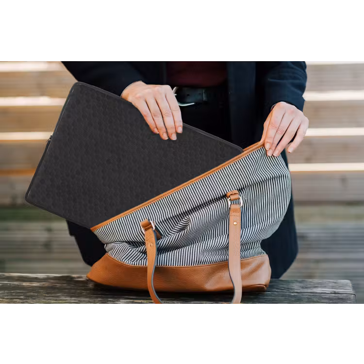 Penny - Tegel - Mat - Zwart laptophoes neopreen klein 279 -tas