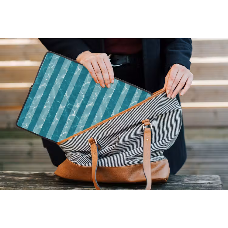 Zwembad - Strepen - Groen laptophoes neopreen klein 279 -tas