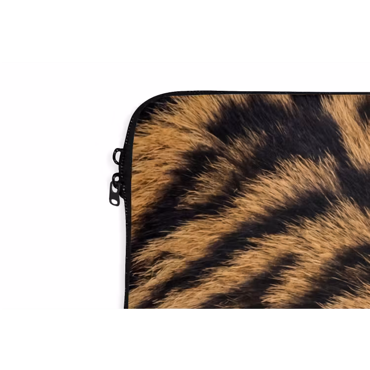 Realistisch - Tijgervacht - Zwart laptophoes neopreen klein -detail