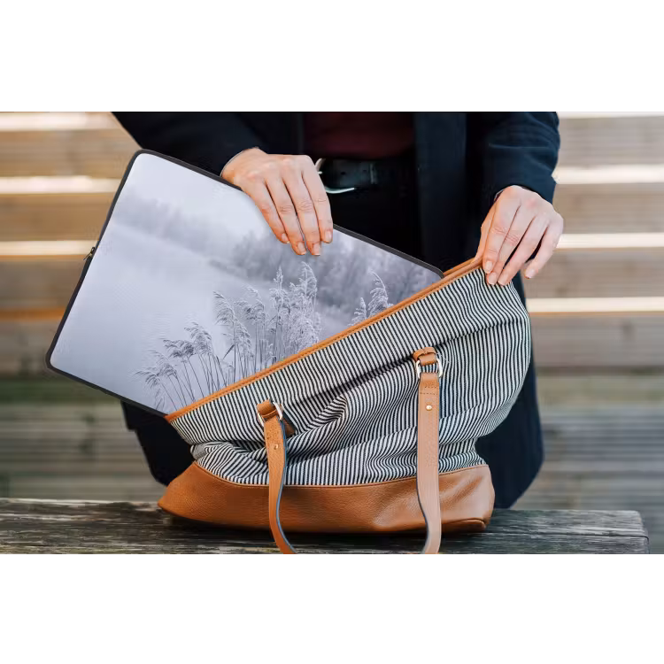 Riet - Bevroren - Winter - Natuur laptophoes neopreen klein -tas