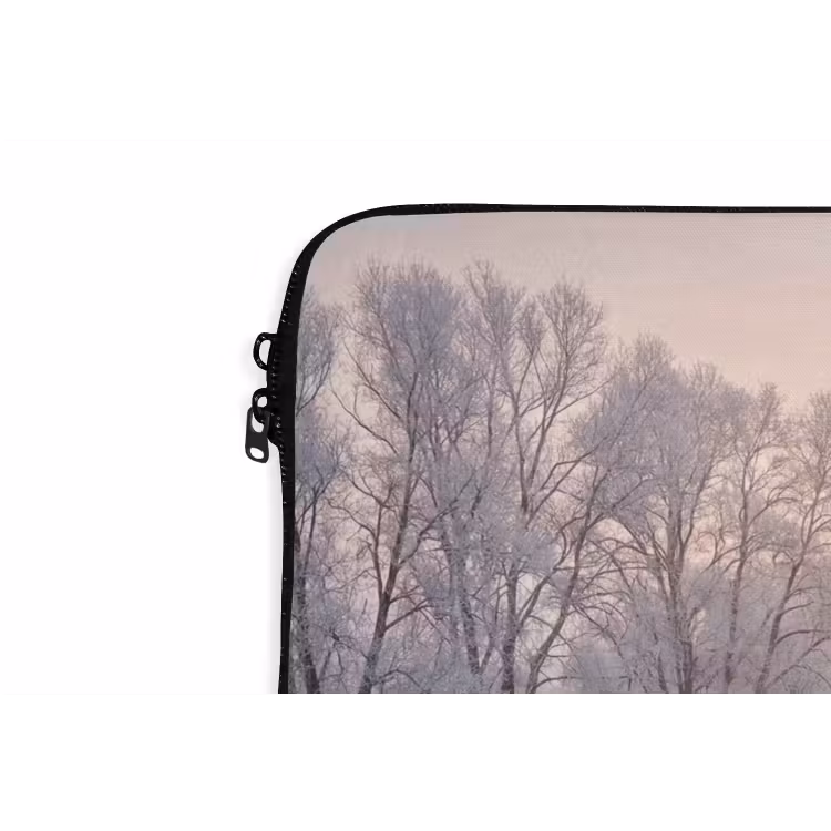 Rivier - Winter - Landschap - Sneeuw - Zonsopgang laptophoes neopreen klein -detail