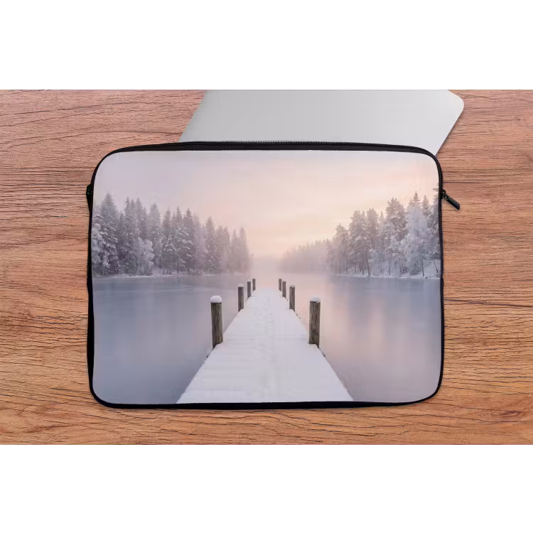 Steiger - Meer - Mist - Winter - Serene laptophoes neopreen klein -tafel